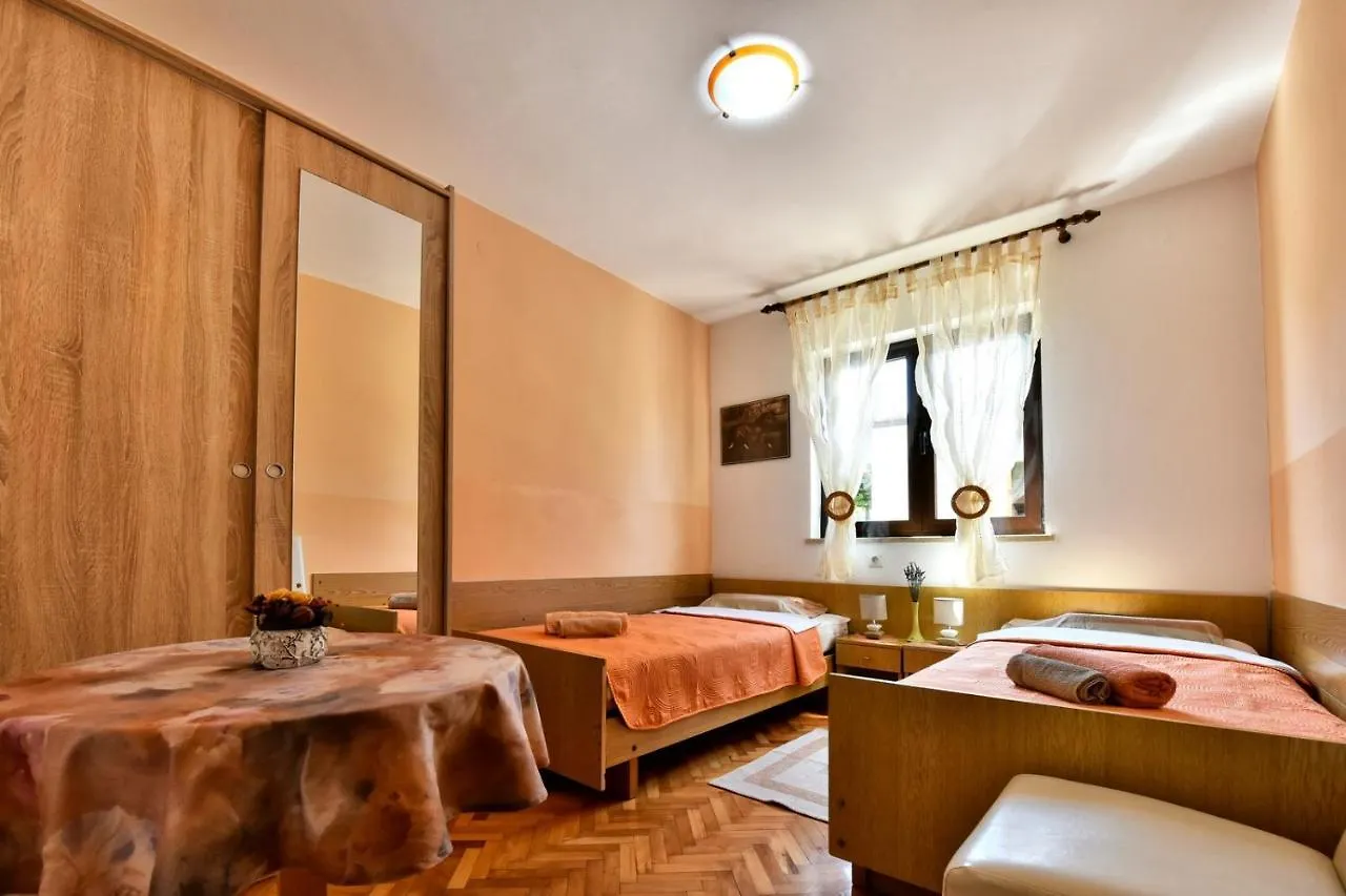 Daire Apartmani Kovac Funtana