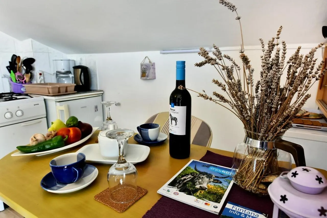 Apartmani Kovac Funtana 0*,  Hırvatistan
